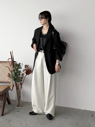 「WYM LIDNM（ウィム バイ リドム）のDOUBLE CLOTH DEEP TUCK SLACKS（スラックス）」を使った、pearn0さん（レディース・160cm）の春コーディネート