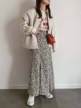 「アイテム（ダウンベスト、ホワイト系）」を使った、pearn0さん（レディース・160cm）の冬コーディネート