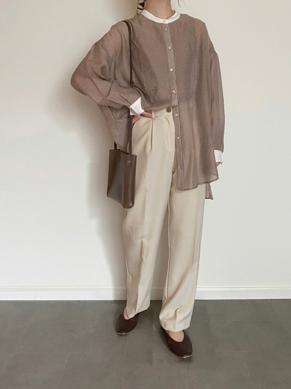 「AMERICAN HOLICのシアーバンドカラーシャツ（シャツ/ブラウス、その他）」を使った、pearn0さん（レディース・160cm）の夏コーディネートの1枚目の写真