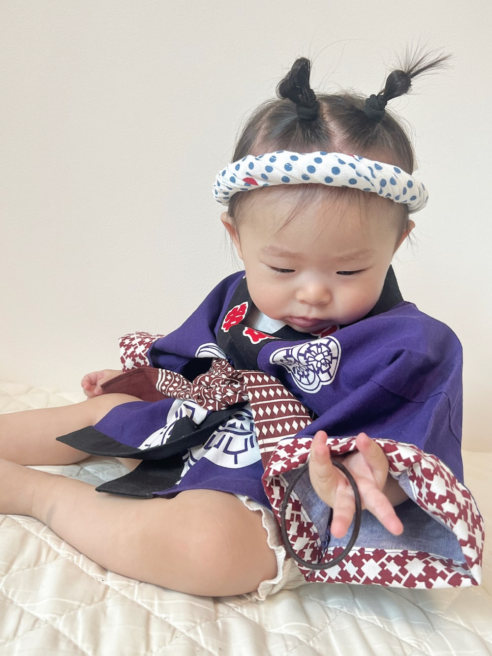 「女の子、ベビーコーデ、キッズコーデ、おしゃれさんと繋がりたい、夏祭り、法被、ベビー服、1歳、メルカリ、着回しコーデ、休日コーデ」｜「メルカリのアイテム（その他ベビー用品、パープル系）」を使った、chulipo2さん（キッズ・60cm）の秋コーディネートの1枚目の写真