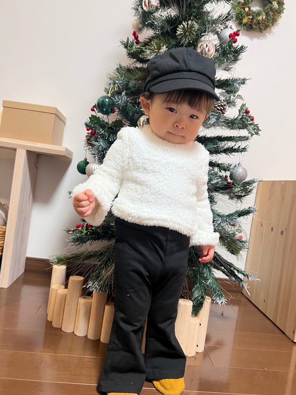 「SHEINコーデ、女の子、1歳、シンプルコーデ、女の子ファッション、女の子コーデ、おしゃれさんと繋がりたい、休日スタイル、プチプラコーデ、低身長」｜「SHEINのアイテム（ママ＆ベビー、ホワイト系）」を使った、chulipo2さん（キッズ・70cm）の冬コーディネートの1枚目の写真