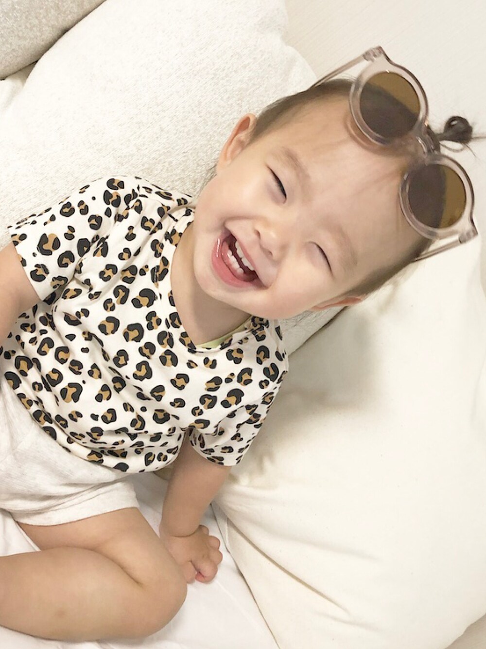 「男の子コーデ、キッズファッション、1歳、ベビーコーデ、アニマル柄、夏コーデ、キッズコーデ、プチプラコーデ、カジュアルコーデ、シンプルコーデ」｜「H&Mのアイテム（トップス、ホワイト系）」を使った、chulipo2さん（キッズ・70cm）の夏コーディネートの1枚目の写真