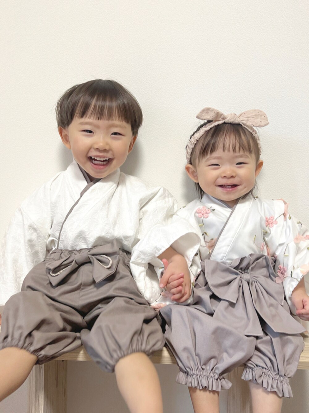 「おしゃれさんと繋がりたい、2歳、1歳、年子、袴、ベビーコーデ、兄妹コーデ、シンプルコーデ、韓国子供服、ハンドメイド子供服」｜「Handmadeのアイテム（ママ＆ベビー、ホワイト系）」を使った、chulipo2さん（キッズ・70cm）の冬コーディネートの1枚目の写真