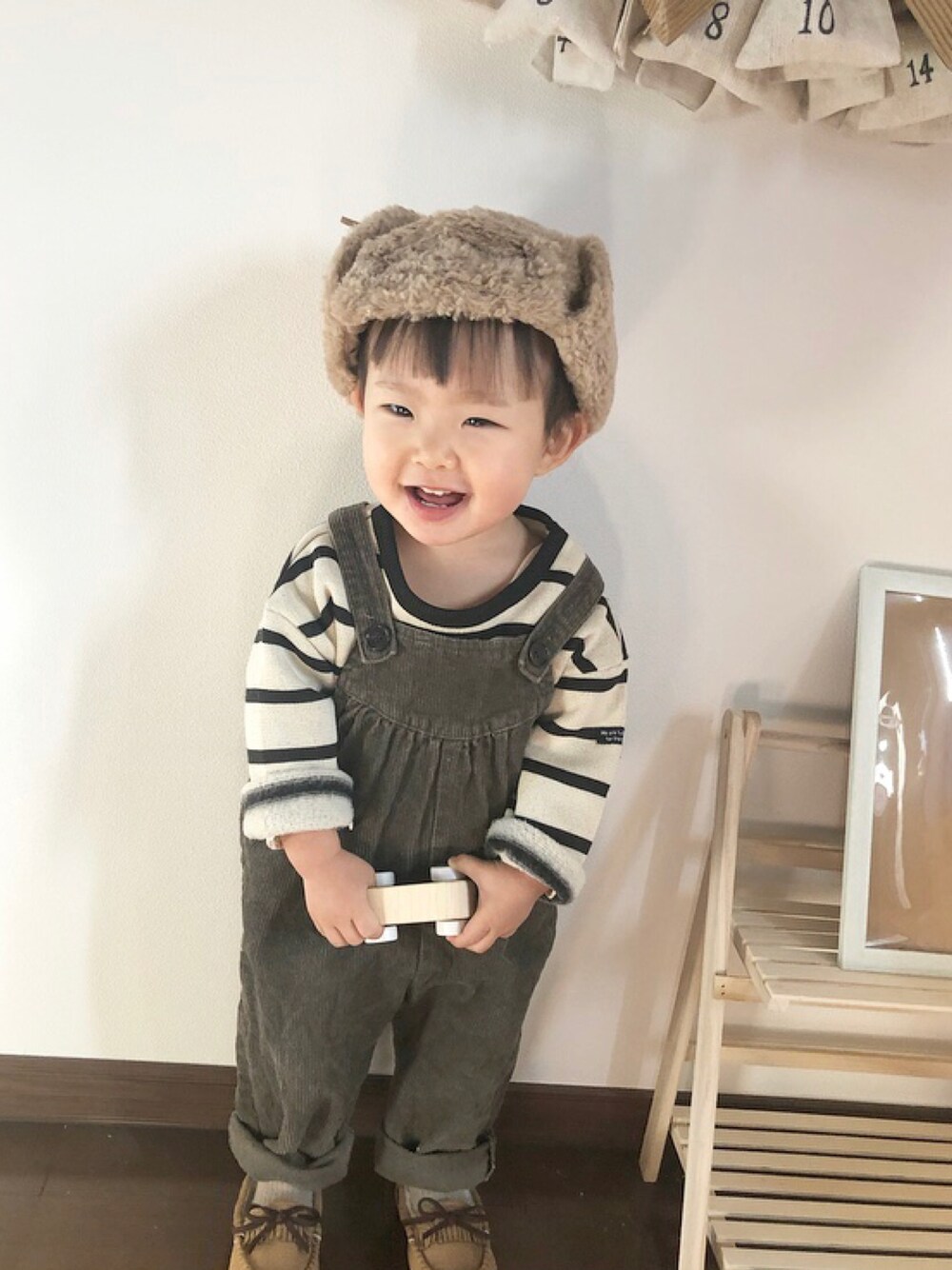 「秋冬コーデ、男の子、男の子コーデ、DAISO、おとこのこ、１歳８ヶ月、プチプラコーデ、韓国子供服、おしゃれさんと繋がりたい」｜「ダイソーのアイテム（ママ＆ベビー、ブラウン系）」を使った、chulipo2さん（キッズ・90cm）の冬コーディネートの1枚目の写真