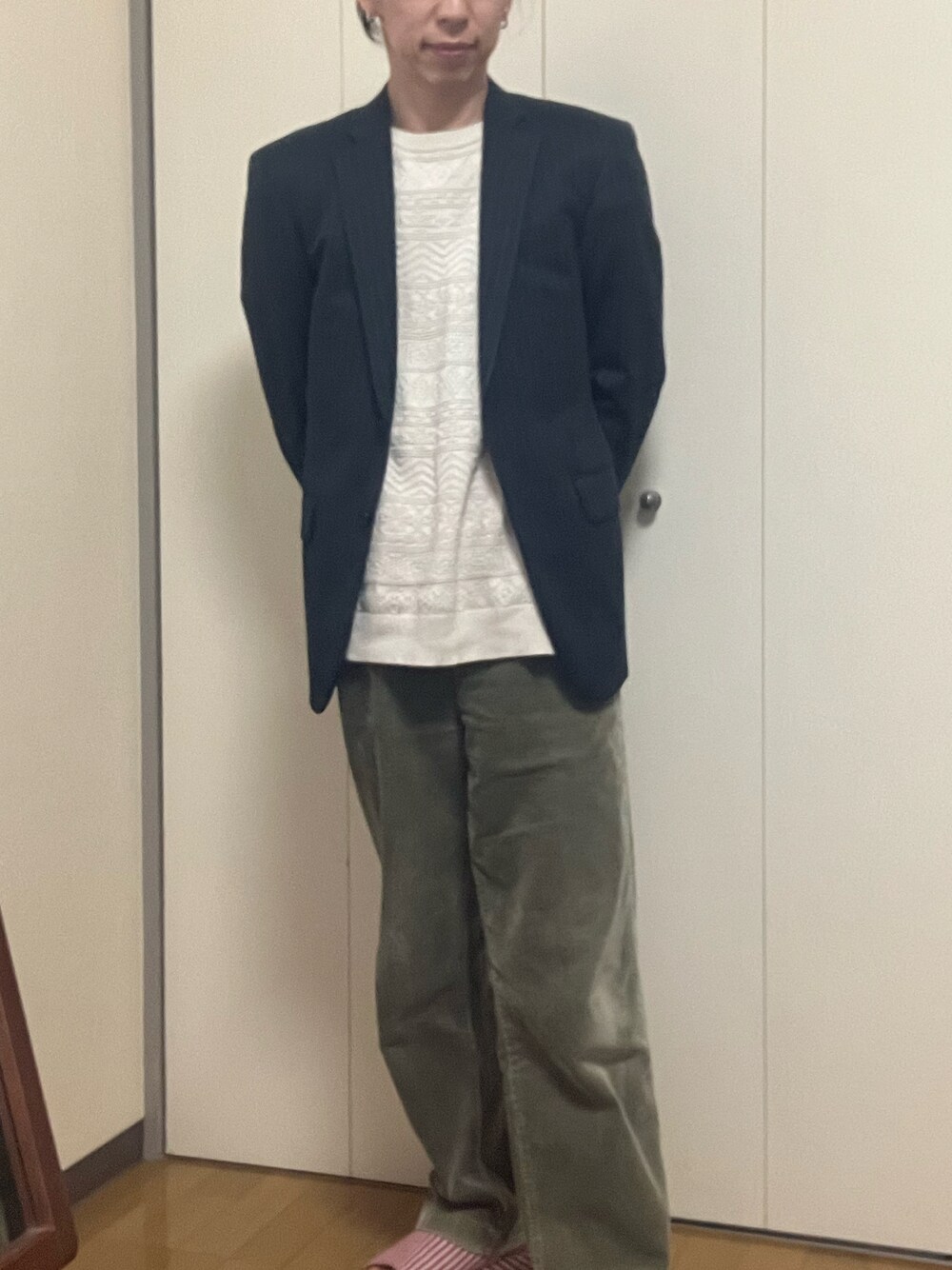 「オーダーメイドのアイテム（テーラードジャケット、ブラック系）」を使った、香(kou)さん（メンズ・169cm）の春コーディネートの1枚目の写真
