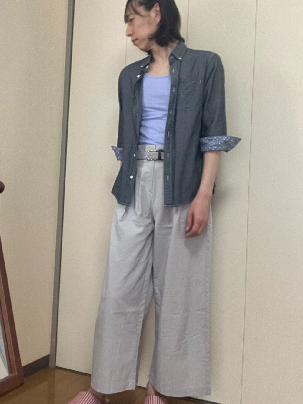 「不明のアイテム（その他パンツ、ベージュ系）」を使った、香(kou)さん（メンズ・169cm）の春コーディネートの1枚目の写真