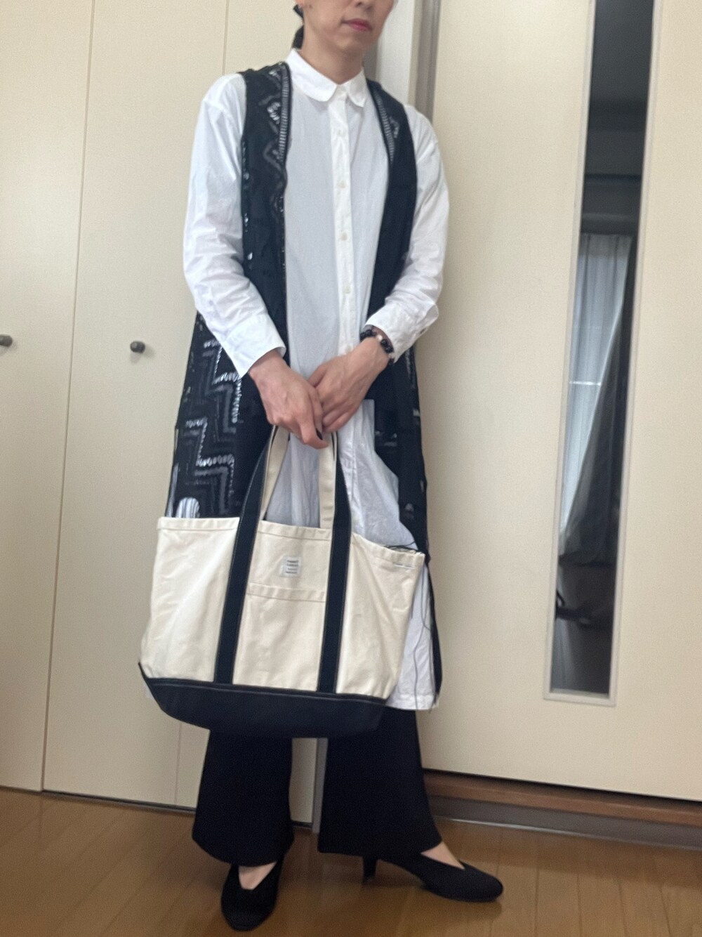 「UNIQLOのアイテム（シャツ/ブラウス、ホワイト系）」を使った、香(kou)さん（メンズ・169cm）の夏コーディネートの1枚目の写真