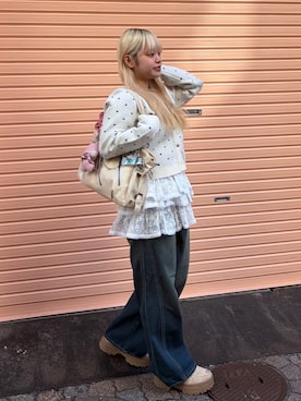 「FREE'S MART（フリーズマート）の◆ティアードフリル２ＷＡＹビスチェ（シャツ/ブラウス、ホワイト系）」を使った、 リミさん（レディース・155cm）の春コーディネート