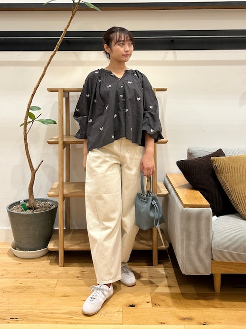 セール】リーフモチーフラメ刺繍ブラウス（シャツ/ブラウス）｜URBAN