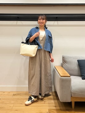 「URBAN RESEARCH DOORS（アーバンリサーチドアーズ）の針抜きテレコスクエアタンクトップ（タンクトップ、ベージュ系）」を使った、kannanomさん（レディース・155cm）の春コーディネート