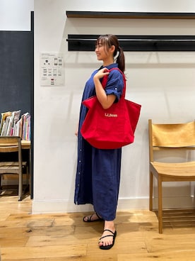 「URBAN RESEARCH DOORS（アーバンリサーチドアーズ）の『別注』L.L.Bean×DOORS　GROCERY TOTE（トートバッグ、レッド系）」を使った、kannanomさん（レディース・155cm）の夏コーディネート