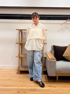 「かぐれ（カグレ）のコットンシアーレギュラーシャツ（シャツ/ブラウス、ベージュ系）」を使った、kannanomさん（レディース・155cm）の秋コーディネート