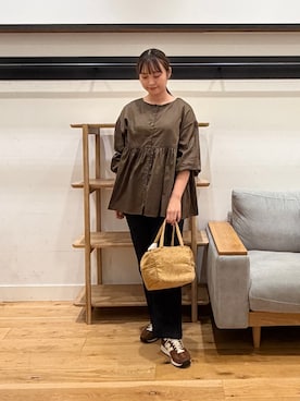「URBAN RESEARCH DOORS（アーバンリサーチドアーズ）のデニムワイドパンツ（デニムパンツ、ブルー系）」を使った、kannanomさん（レディース・155cm）の秋コーディネート