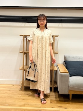 「URBAN RESEARCH DOORS（アーバンリサーチドアーズ）のリネンリヨセルドットワンピース（ワンピース、ベージュ系）」を使った、kannanomさん（レディース・155cm）の夏コーディネート