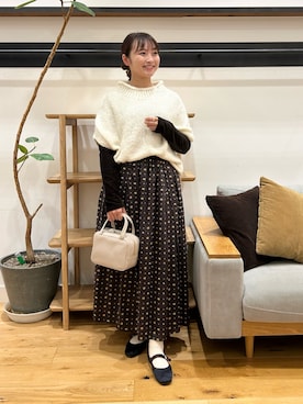 「アイテム（パンプス、ブルー系）」を使った、kannanomさん（レディース・155cm）の秋コーディネート