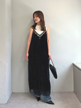 「Whim Gazette（ウィムガゼット）のベロアロングキャミソール（キャミソール、ブラック系）」を使った、sayakaさん（レディース・159cm）の夏コーディネート