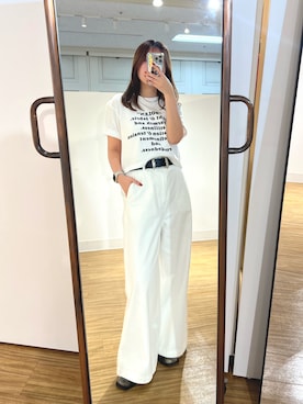 「Whim Gazette（ウィムガゼット）のワンウォッシュチノパンツ（チノパンツ、ホワイト系）」を使った、sayakaさん（レディース・159cm）の春コーディネート