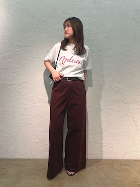 「Whim Gazette（ウィムガゼット）のワンウォッシュチノパンツ（チノパンツ、レッド系）」を使った、sayakaさん（レディース・159cm）の春コーディネート