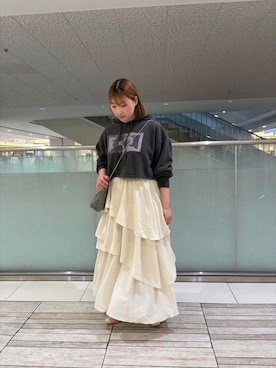 「ティアードスカート」｜「アイテム（バレエシューズ）」を使った、なおさん（レディース・162cm）の春コーディネート