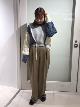 「アイテム（スラックス、ベージュ系）」を使った、naoさん（レディース・162cm）の秋コーディネート