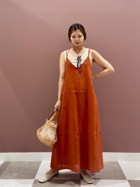「URBAN RESEARCH Sonny Label（アーバンリサーチサニーレーベル）のTARANGO　ミニカゴバッグ（かごバッグ、ホワイト系）」を使った、yuccoさん（レディース・158cm）の夏コーディネート
