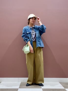 「ITEMS URBANRESEARCH（アイテムズ アーバンリサーチ）のストレッチチノパンツ（チノパンツ、イエロー系）」を使った、yuccoさん（レディース・158cm）の春コーディネート