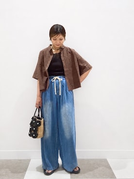 「ITEMS URBANRESEARCH（アイテムズ アーバンリサーチ）のブロックレースシャツ（シャツ/ブラウス、ブラウン系）」を使った、yuccoさん（レディース・158cm）の夏コーディネート