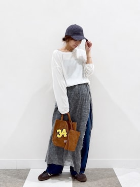 「ITEMS URBANRESEARCH（アイテムズ アーバンリサーチ）のシアーロングTシャツ（Tシャツ/カットソー、ホワイト系）」を使った、yuccoさん（レディース・158cm）の秋コーディネート