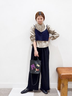 「ITEMS URBANRESEARCH（アイテムズ アーバンリサーチ）のプリーツシャーリングパンツ（その他パンツ、ブラック系）」を使った、yuccoさん（レディース・158cm）の秋コーディネート