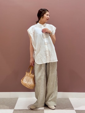 「ITEMS URBANRESEARCH（アイテムズ アーバンリサーチ）のリネン混タックフレンチスリーブシャツ（シャツ/ブラウス、ホワイト系）」を使った、yuccoさん（レディース・158cm）の夏コーディネート