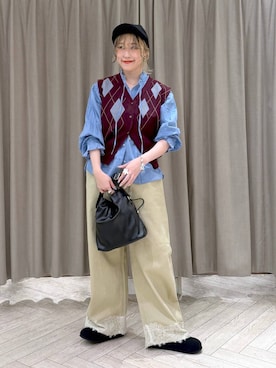 「studio CLIP（スタディオクリップ）のアソートレースストレートパンツ[プチ・プラスサイズあり]（デニムパンツ、ベージュ系）」を使った、ちろっPさん（レディース・163cm）の秋コーディネート