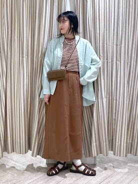 「アイテム（財布、ブラウン系）」を使った、ちろっPさん（レディース・163cm）の春コーディネート