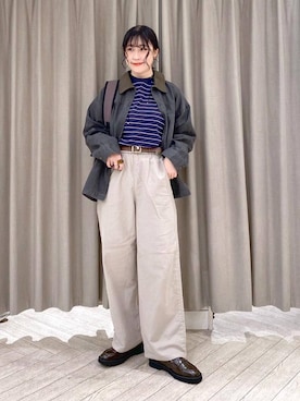 「アイテム（バックパック/リュック、グレー系）」を使った、ちろっPさん（レディース・163cm）の秋コーディネート