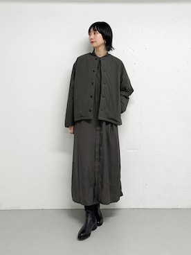 「ブルベ冬×秋カラーコーデ」｜「アイテム（ダウンジャケット/コート）」を使った、yabuuchiさん（レディース・167cm）の秋コーディネート