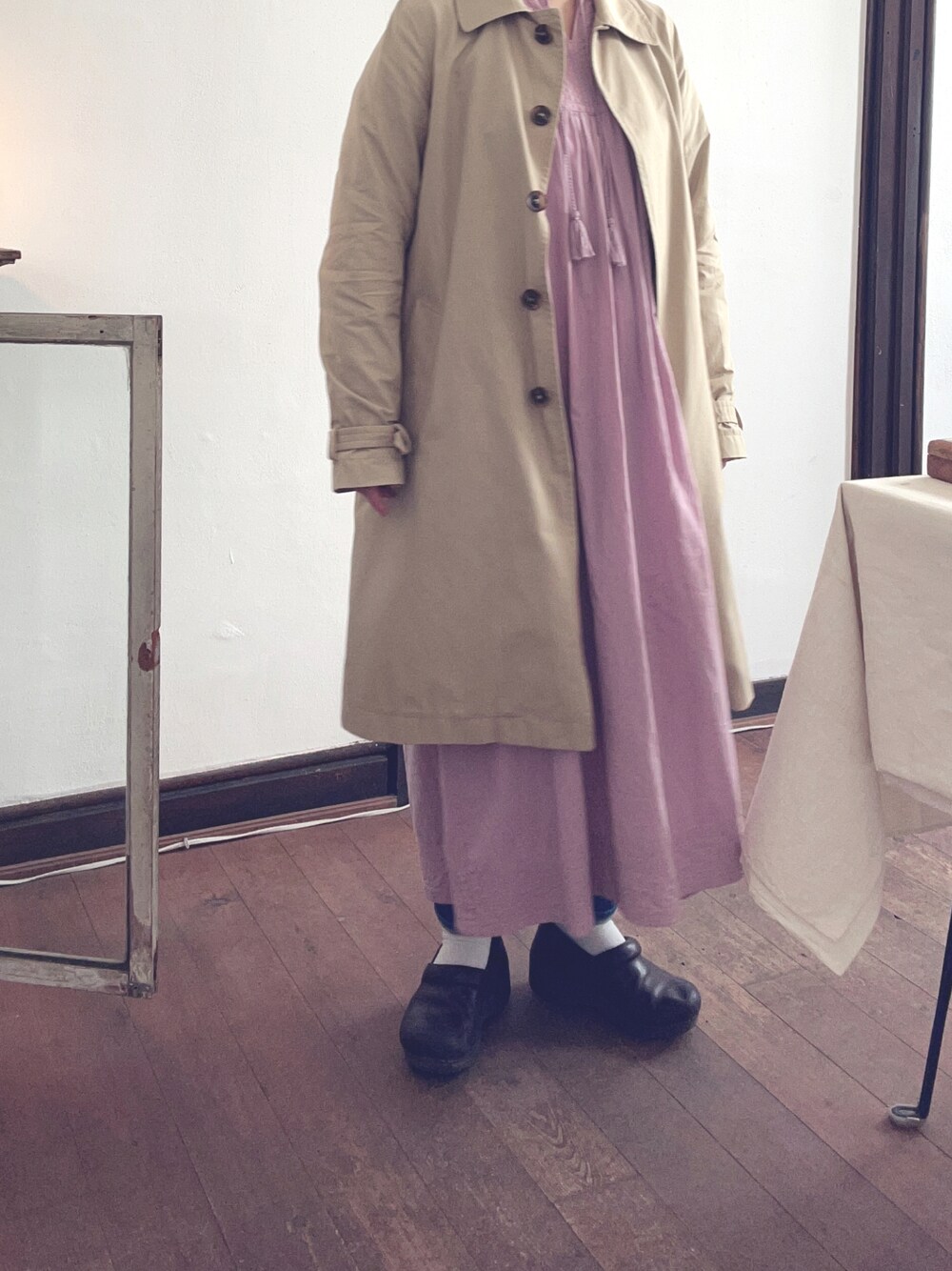 「トレンチコート、ロンドントラディション」｜「LONDON TRADITIONのアイテム（トレンチコート、ベージュ系）」を使った、cafecloud9さん（レディース・153cm）の春コーディネートの1枚目の写真