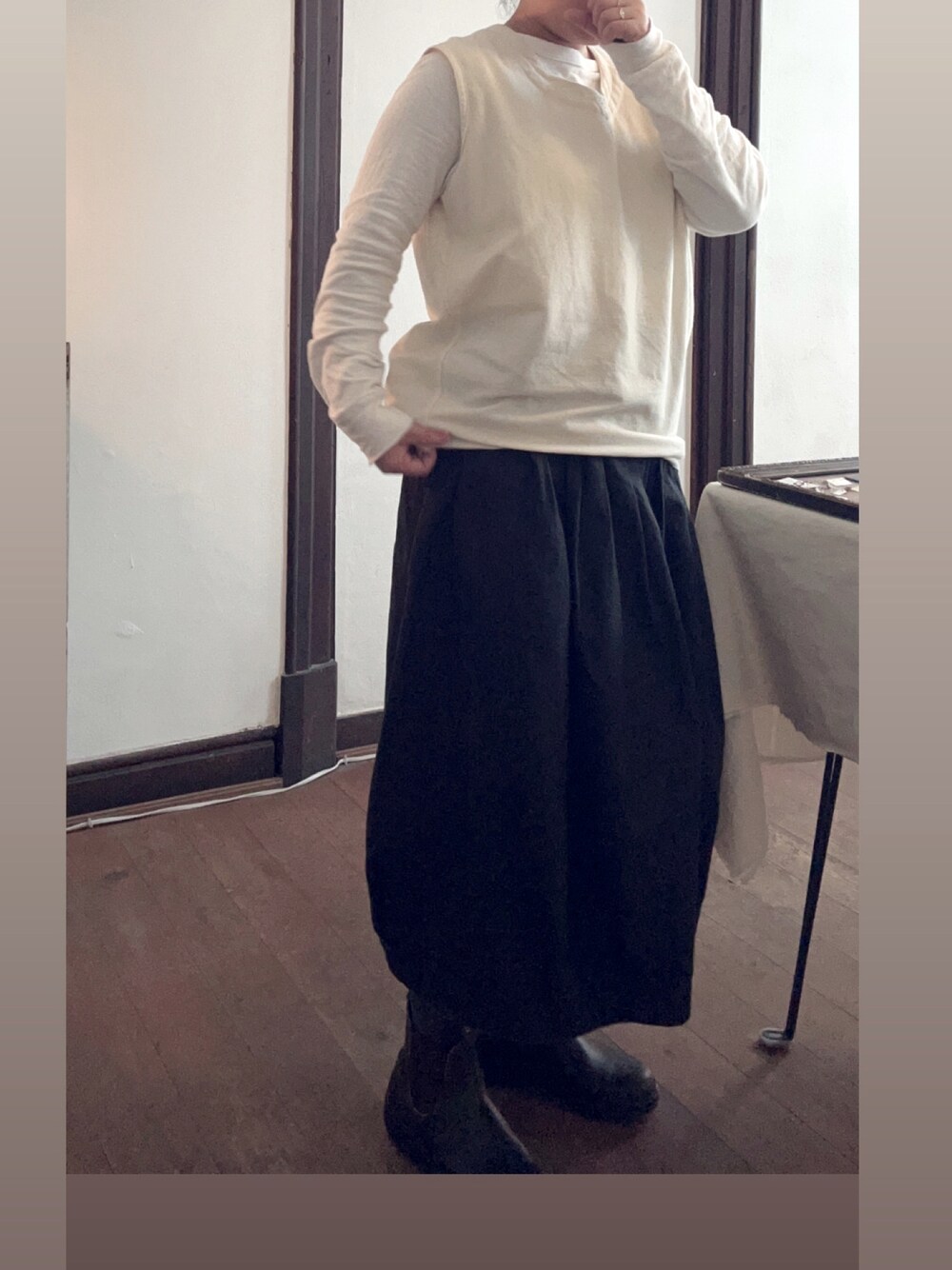 「フランス軍ベスト、duofold、古着ミックス、古着女子、モノトーンコーデ」｜「noflのアイテム（スカート、ブラック系）」を使った、cafecloud9さん（レディース・153cm）の冬コーディネートの1枚目の写真