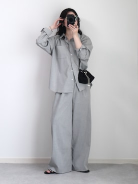 「for/c（フォーシー）の[新色追加]ストレッチオーバーシャツ【サスティナブル】（シャツ/ブラウス、グレー系）」を使った、ゆ ず も も .さん（レディース・160cm）の春コーディネート