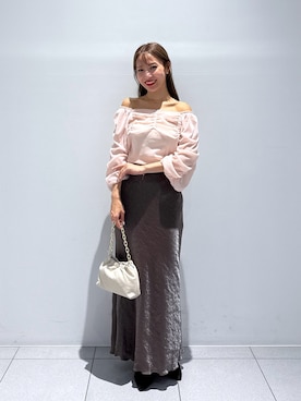 「La boutique BonBon（ラブティックボンボン）のきらきらサテンロングナロースカート（スカート）」を使った、KAZUMIさん（レディース・153cm）の秋コーディネート