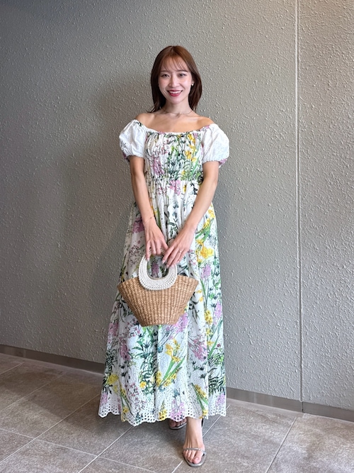 セール】【最強着映え】エンブロイダリーフラワープリント