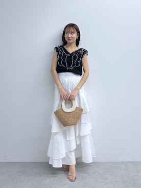 「La boutique BonBon（ラブティックボンボン）の【今すぐお届け！・立体的で華やか】コットンナイロンイレヘムティアードスカート（スカート、ホワイト系）」を使った、KAZUMIさん（レディース・153cm）の夏コーディネート