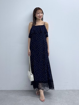 「La boutique BonBon（ラブティックボンボン）の【3サイズ展開あり・最強モテ】ドットプリントラッフルマーメイドキャミワンピース（ワンピース、ブルー系）」を使った、KAZUMIさん（レディース・153cm）の春コーディネート