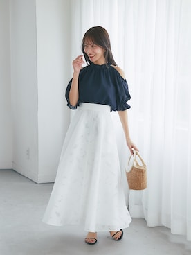 「La boutique BonBon（ラブティックボンボン）の【BonBonガールズセレクト】オパール加工お花フレアスカート（スカート、ホワイト系）」を使った、KAZUMIさん（レディース・153cm）の春コーディネート