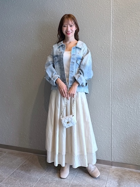 「アイテム（デニムジャケット）」を使った、KAZUMIさん（レディース・153cm）の夏コーディネート