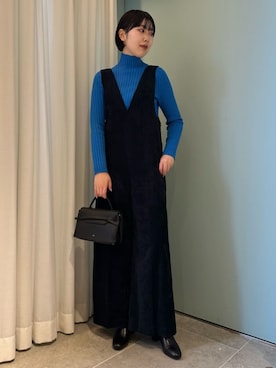 「トゥモローランド」｜「アイテム（サロペット/オーバーオール）」を使った、Hosomi_TOMORROWLANDさん（レディース・163cm）の冬コーディネート