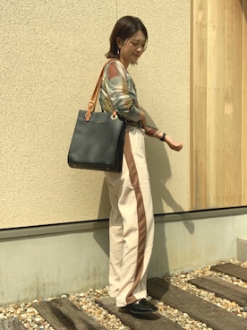 「ゴールドアクセ」｜「アイテム（スウェットパンツ）」を使った、𝙮𝙪𝙠𝙞さん（レディース・158cm）の秋コーディネート