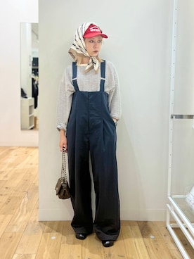 「アイテム（オールインワン・サロペット、グレー系）」を使った、ミクさん（レディース・153cm）の秋コーディネート