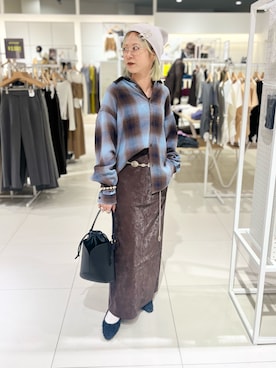 「アイテム（ヘアゴム）」を使った、ミクさん（レディース・153cm）の秋コーディネート