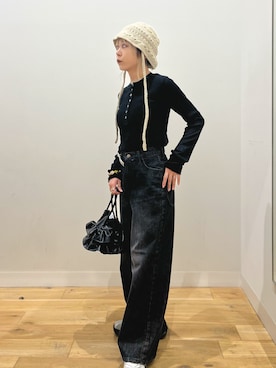 「アイテム（ヘアゴム）」を使った、ミクさん（レディース・153cm）の秋コーディネート