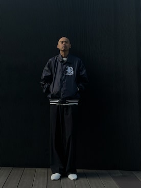 「アイテム（ドレスシューズ、ホワイト系）」を使った、日向氏さん（メンズ・174cm）の秋コーディネート