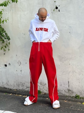 「アイテム（サンダル）」を使った、日向氏さん（メンズ・174cm）の冬コーディネート